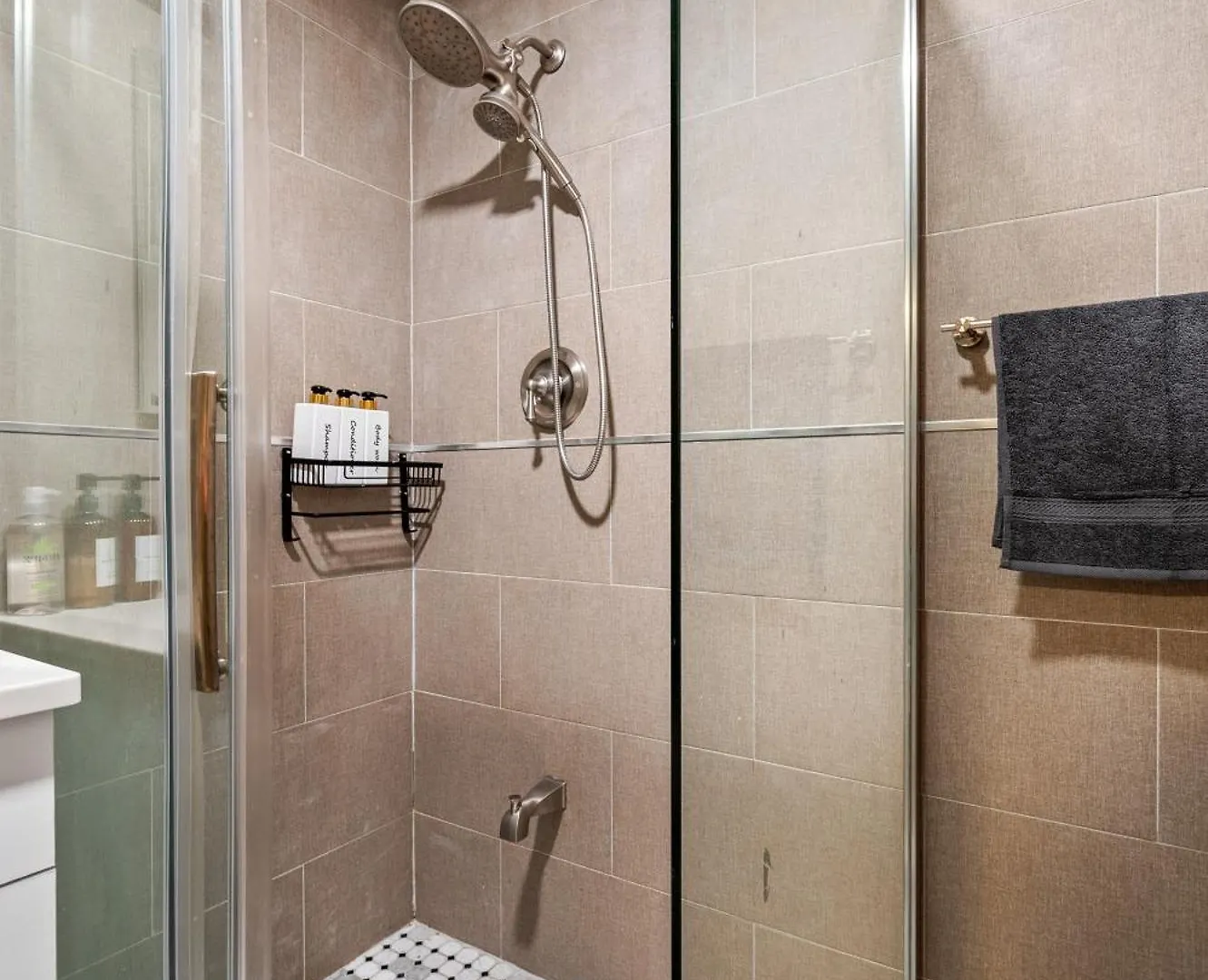 Szálloda Active Central Park East 3Bedrooms 2 Bathrooms 1700 Sf New York Amerikai Egyesült Államok