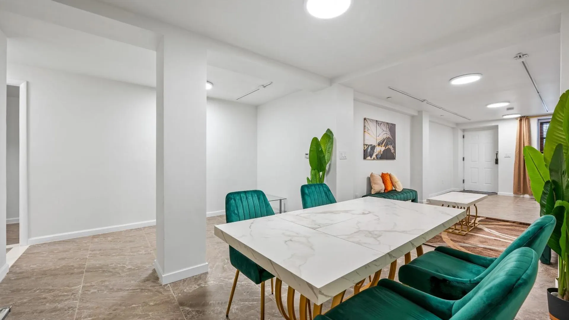 Active Central Park East 3Bedrooms 2 Bathrooms 1700 Sf New York Hotel