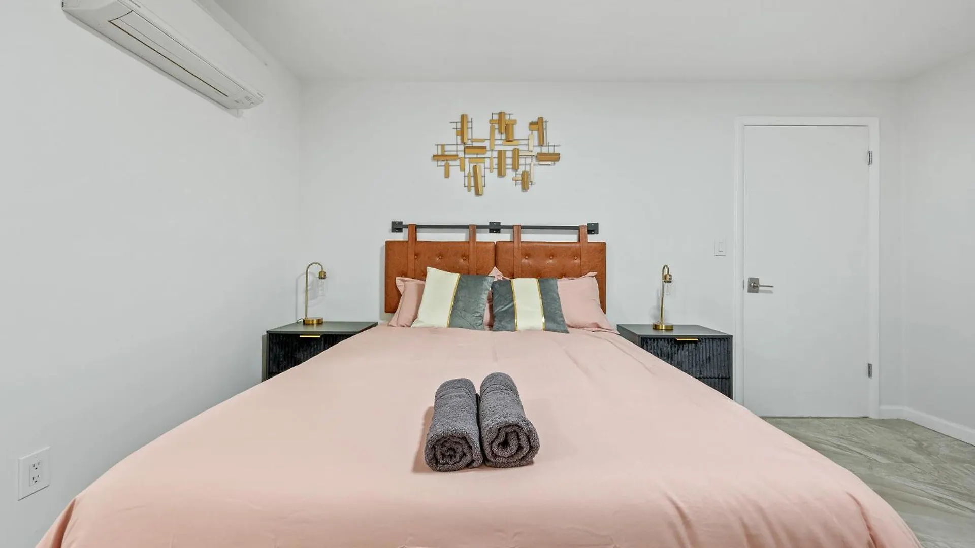 Hotel Active Central Park East 3Bedrooms 2 Bathrooms 1700 Sf New York USA